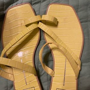 Dolce vita sandals